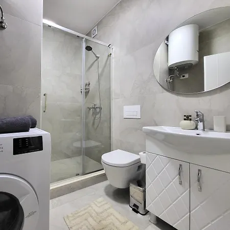 Privacy Comfortable Hospitality 1 아파트